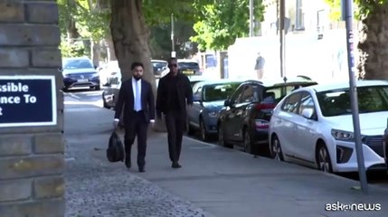 L'arrivo in tribunale a Londra della star Top Boy accusata di stupro