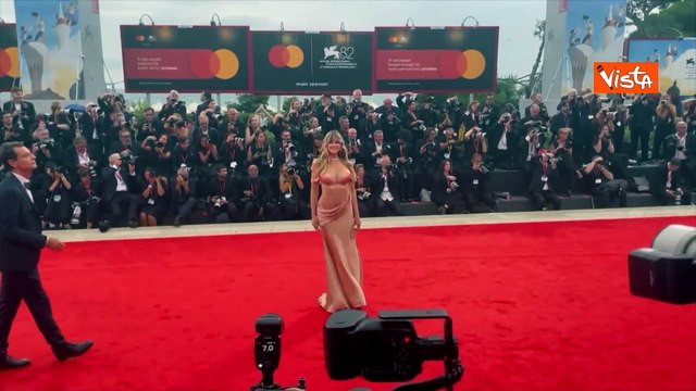 Venezia 82, Heidi Klum con la figlia Leni sul red carpet della Mostra del Cinema