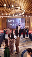 Ella Salvó A Un Extraño Que Estaba Envenenado. Era Un Director Ejecutivo Despiadado Y Nadie Se Atrevió A Tocarla (2025) - FULL HD [Eng Sub]