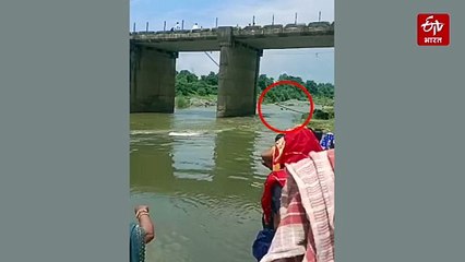 मां के सामने बेल नदी का उफान भी पड़ा छोटा, बैतूल में लहरों को चीर डूबते बच्चों को बचा लाई महिला