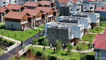 Estimado camarada Kim Jong Un visita Empresa de Maricultura de condado de Rakwon e zona residencial pesquera, já construídas