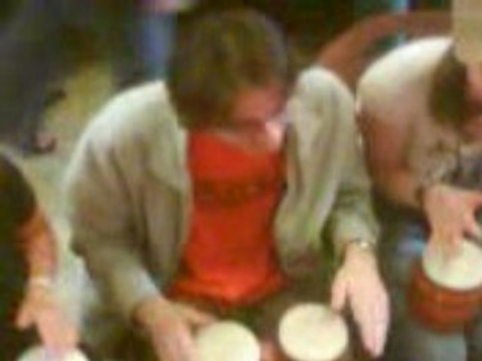 alban fait du tam tam au Jculture de nantes