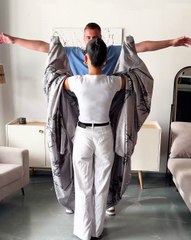 How to change bed sheets with your partner without a fight😂