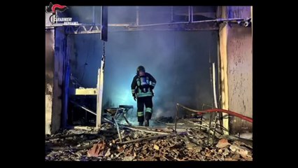 Incendio doloso Rogno: la fuga del piromane ripresa dalle telecamere, il video