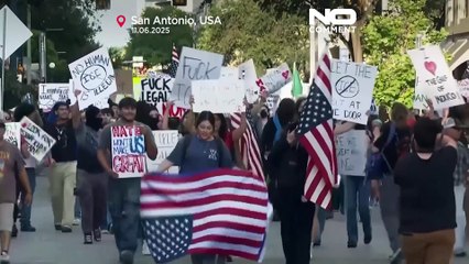 Demonstranten protestieren landesweit in den USA gegen ICE und Trumps Militärbefehle