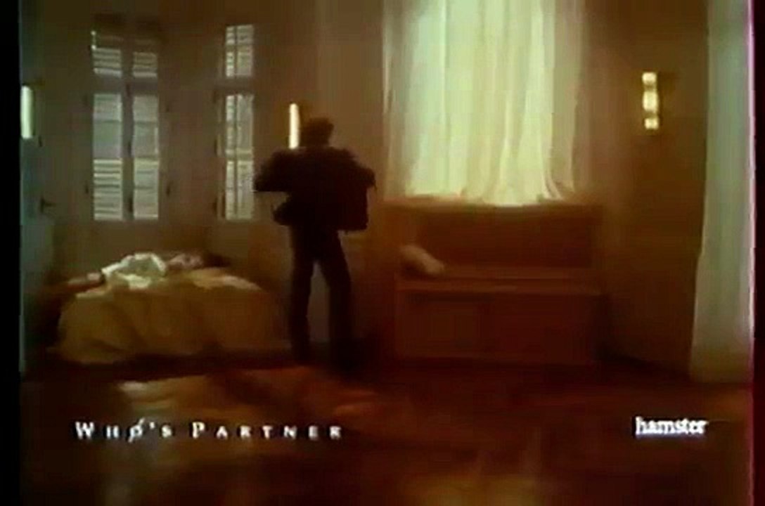 Johnny Hallyday – Publicité "Retiens la nuit" (Parfum) – 2e version – 1er décembre 1991