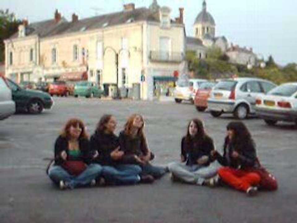 Nous sommes Jen, Lu, Sam, Cam, Priss !
