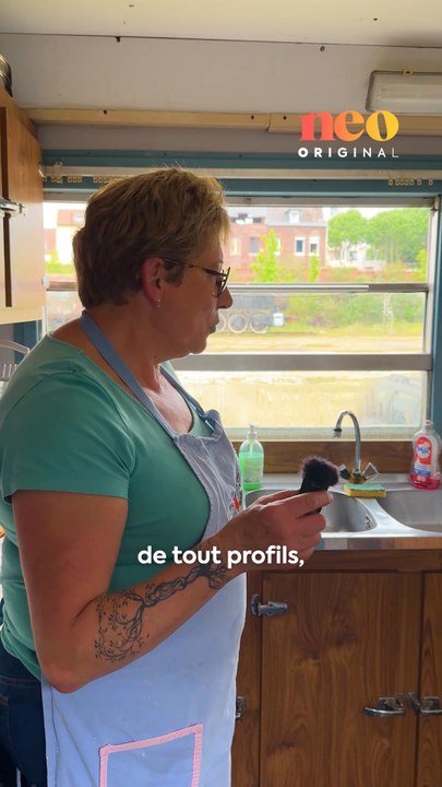 Avec ses collègues, Victor redonne vie aux trains anciens pour préserver notre patrimoine… et faire circuler la bonne humeur ! 🚂✨