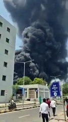 Dünya ajansları son dakika olarak bildiriyor! 100'den fazla yolcu taşıyan uçak düştü