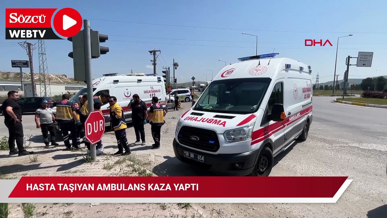 Hasta taşıyan ambulans kaza yaptı: Sağlıkçılar da yolcular da yaralandı