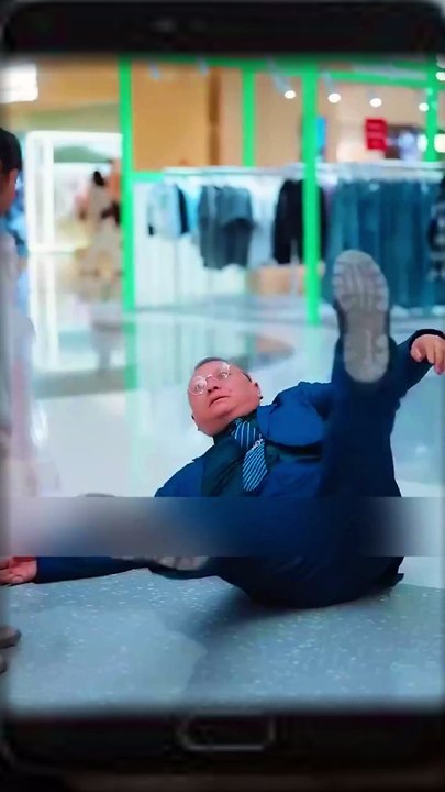 Pemuda Ini Menikah Dengan CEO Cantik Karena Dipaksa Sistem Part 2