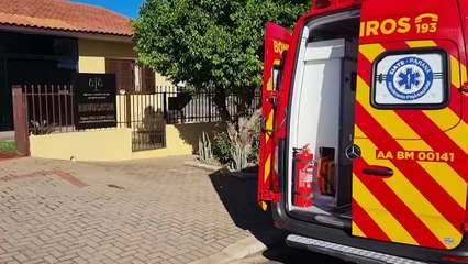 Idosa cai de pé de manga, fica ferida e Corpo de Bombeiros é acionado