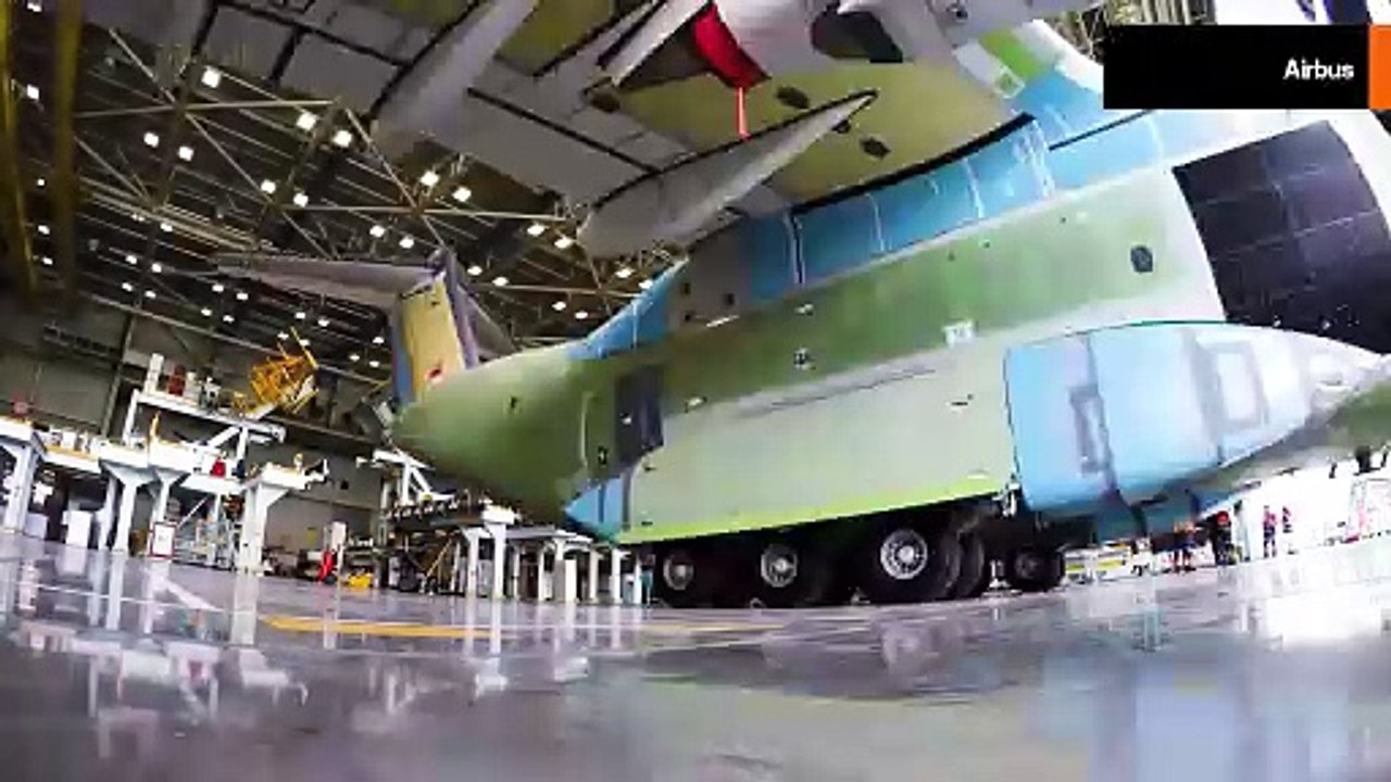 動画：インドネシア、初のエアバスA400Mを公開
