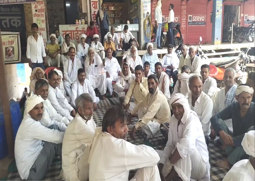 किसानों ने आंदोलन तेज करने की बनाई रणनीति, गांव-गांव समिति गठित कर कलक्ट्रेट पर घेराव की करेंगे तैयारी