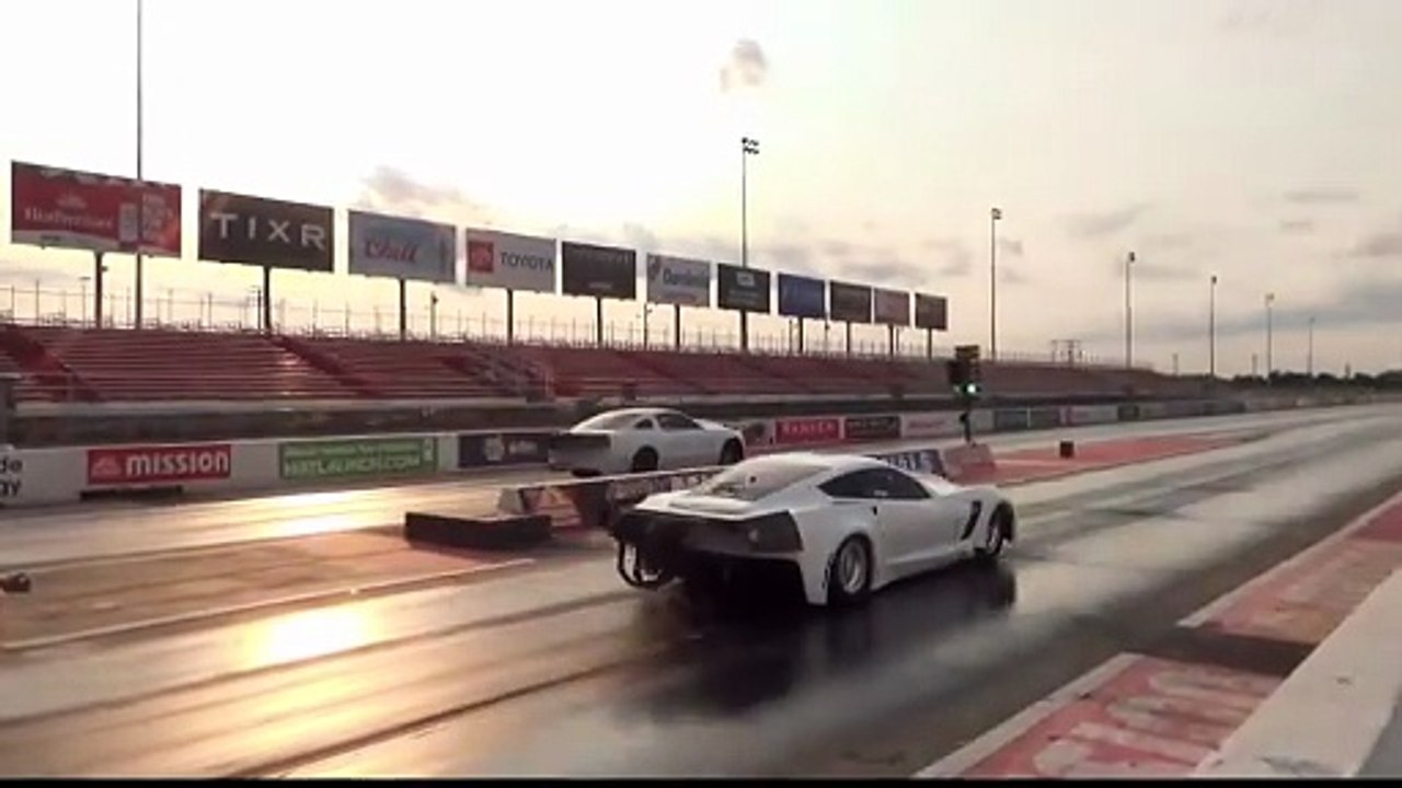 Corvette si ribalta durante il test: il pilota Jason Hoard esce illeso dallo spaventoso?incidente