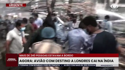 Vídeo mostra momento da queda de avião na Índia