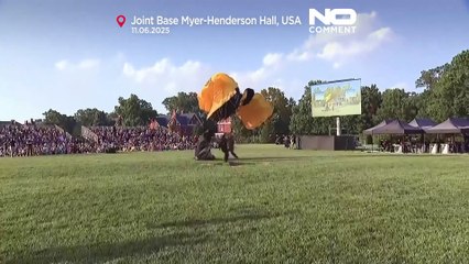 États-Unis : le spectacle militaire dans l'air 'Twilight Tattoo' attire les foules