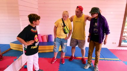 कामिल ने अपने दोस्त को एंजी के साथ डेट की व्यवस्था करने में मदद की