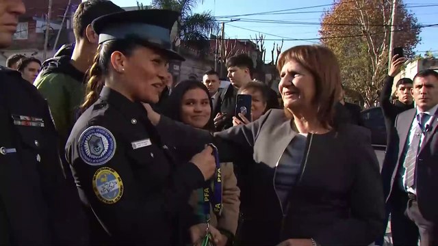 Entrega de viviendas a las Fuerzas Federales en Avellaneda, PBA
