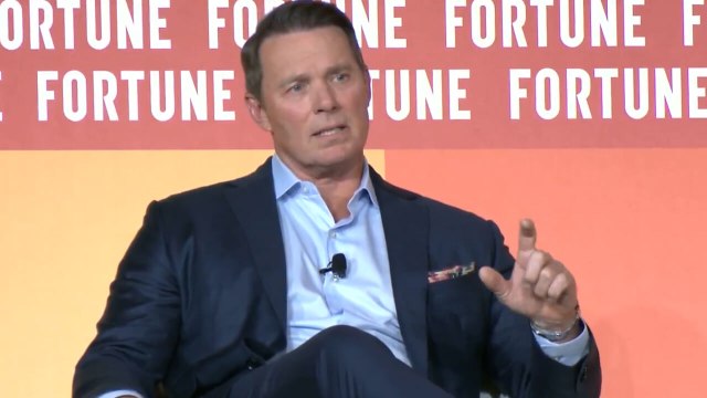 Chipotle CEO trains at the gym every morning with Starbucks CEO