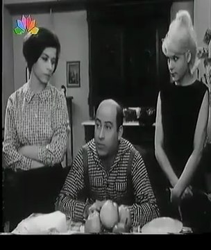 BLACK & WHITE MYRON __ '''Ο ΘΥΡΩΡΟΣ''' Είδος: Κωμωδία Σκηνοθεσία: Ερρίκος Θαλασσινός Σενάριο: Ναπολέων Ελευθερίου Φωτογραφία: Παύλος Φιλίππου Εταιρία παραγωγής: ΘΒ Ταινίες γέλιου Ηθοποιοί: Θανάσης Βέγγος (Πολύδωρος Λαγός) , Σούλη Σαμπάχ...