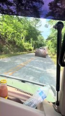 Tracter un rouleau compresseur