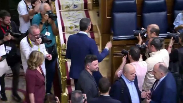 Los partidos piden responsabilidades a Pedro Sánchez tras la dimisión de Santos Cerdán