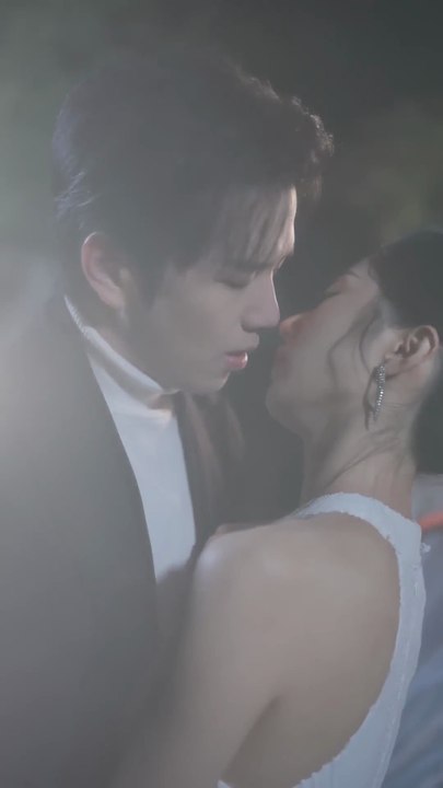 ❄️ Cold CEO Hates Fake Elegant Women—But Falls for a Hardworking 18-Year-Old Intern 💘