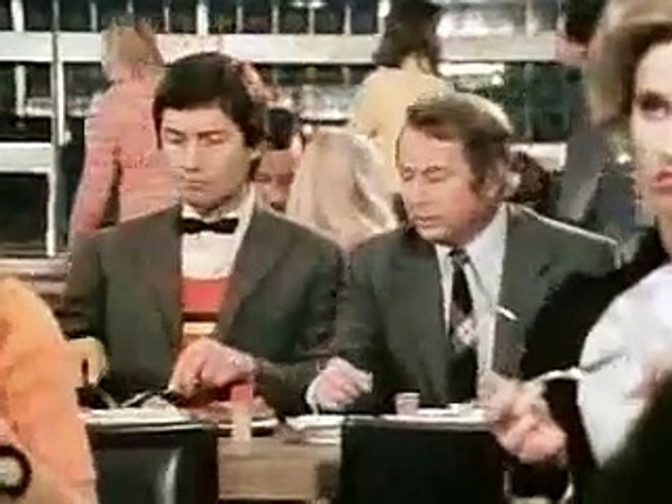 Die Unternehmungen des Herrn Hans  E11 - Der Sportplatzbesuch