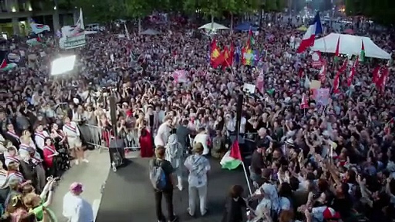 Rima Hassan, Place de la République : "Nous avons été kidnappés en eaux internationales "
