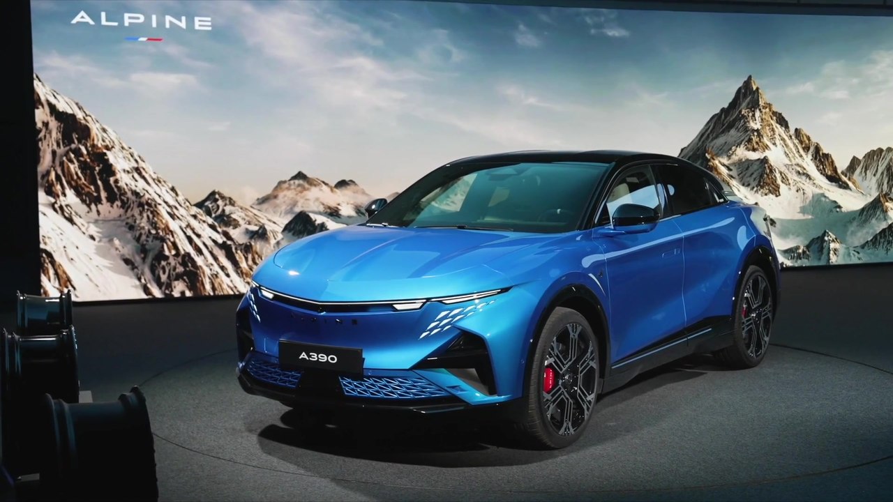Die neue Alpine A390 - Alpine Know-how auf Basis der AmpR Medium Plattform