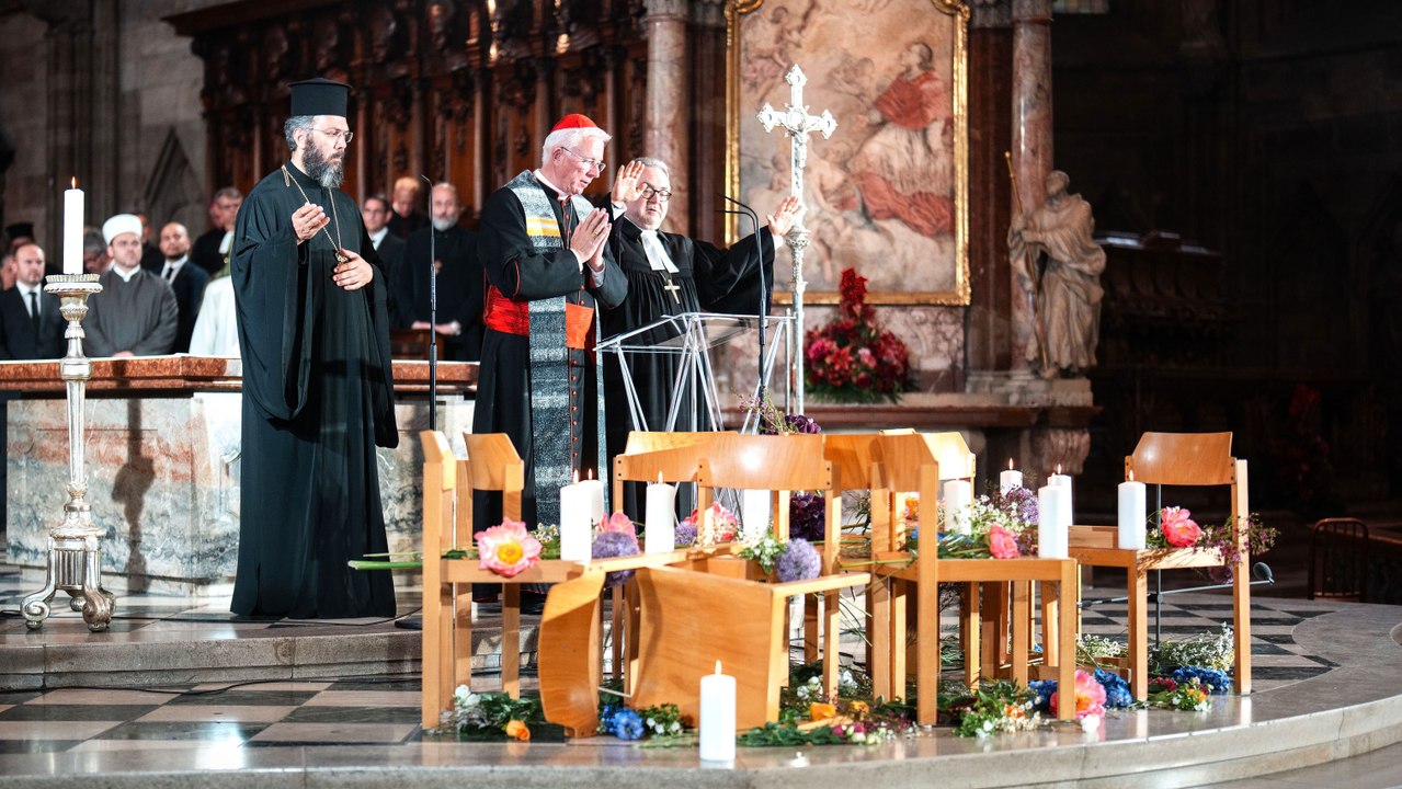 Messe im Stephansdom gedachte der Opfer von Graz