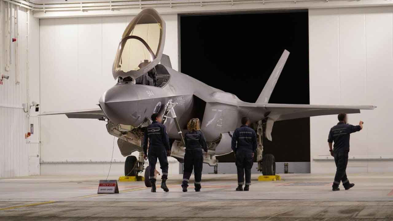 Israel veröffentlicht Video von Luftoffensive mit über 200 Kampfjets gegen Ziele im Iran