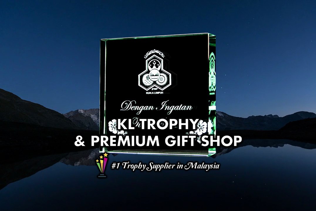 Malaysia’s Trending Crystal Plaque Designs This Year - KL Trophy And Premium Gift Shop