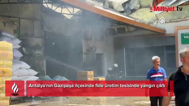 Antalya'da gökyüzünü siyah dumanlar kapladı! Yangına karşı zamanla yarış