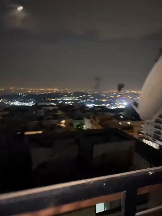 Israël a lancé des attaques "préventives" contre l'Iran. Des explosions ont été entendues à Téhéran et les sirènes sonnent dans les deux pays.