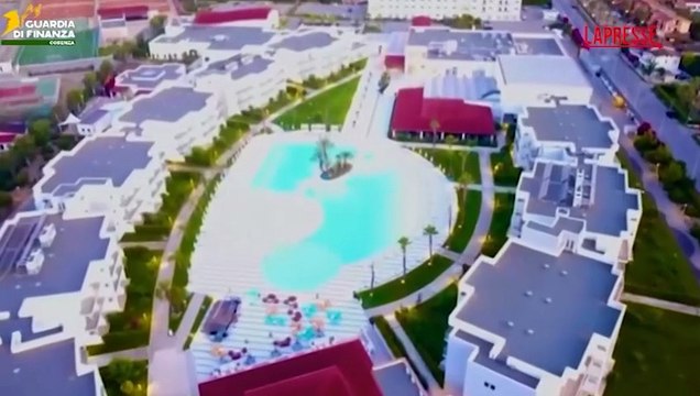 Cosenza, truffa aggravata per conseguimento erogazioni pubbliche: sequestrato complesso turistico