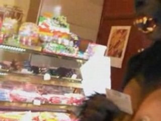 UN GORILLE A TINQUEUX / REIMS