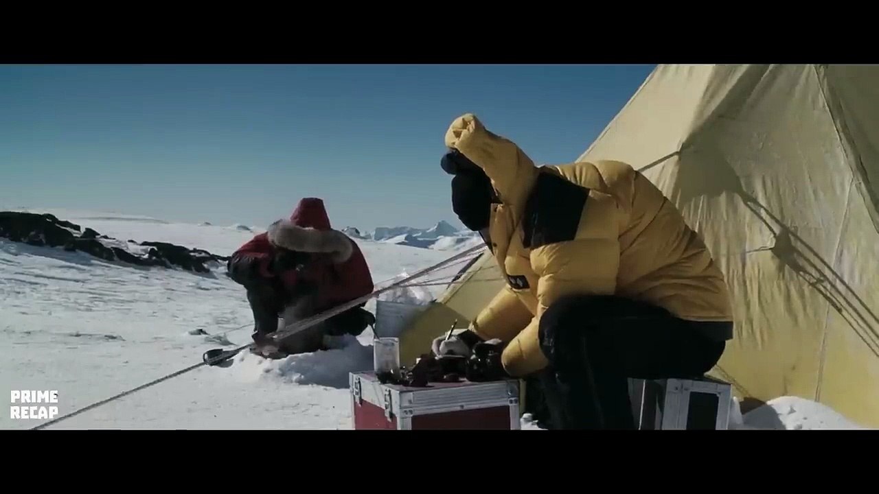 Dogs are STUCK in SNOW for 180 DAYS waiting for their OWNER to RETURN but NOBODY SHOWS UP to help