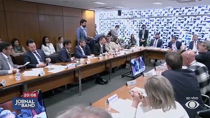 Câmara dos Deputados: urgência contra pacote fiscal