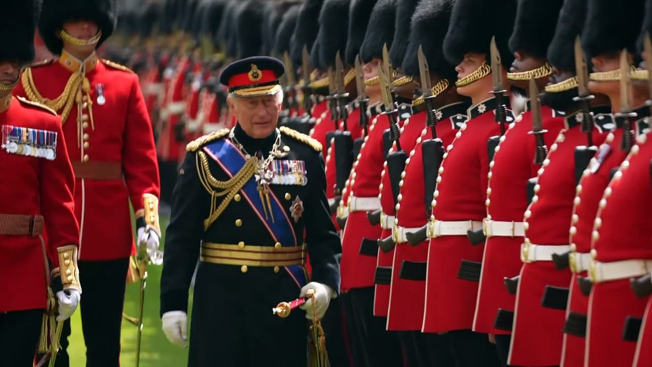 King presents new Colours to Coldstream Guards