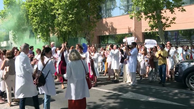 Médicos de toda España convocan una huelga y se manifiestan en contra del Estatuto Marco