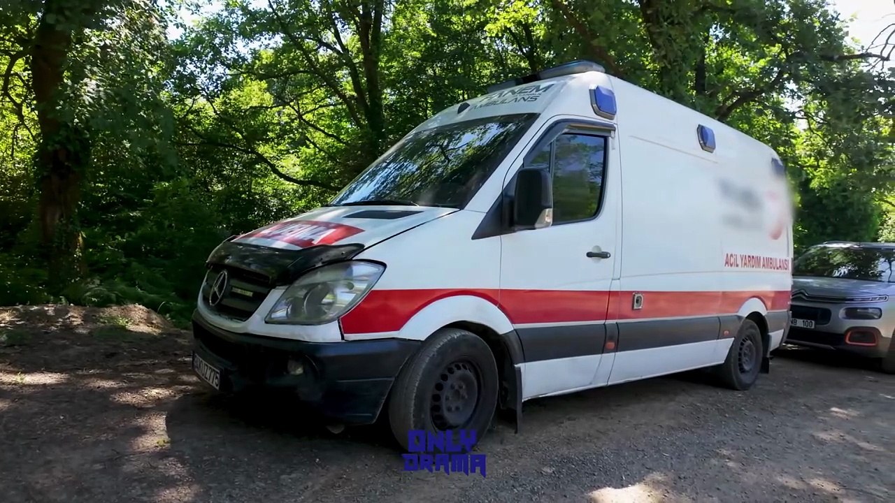 Orkun Işıtmak. 150.000 TL fiyatındaki kasayı patlattı. Kasa, patlayıcıyla patlamayınca tüm patlayıcıları kasanın içine koyarak en sonunda kasayı havaya uçurdu.