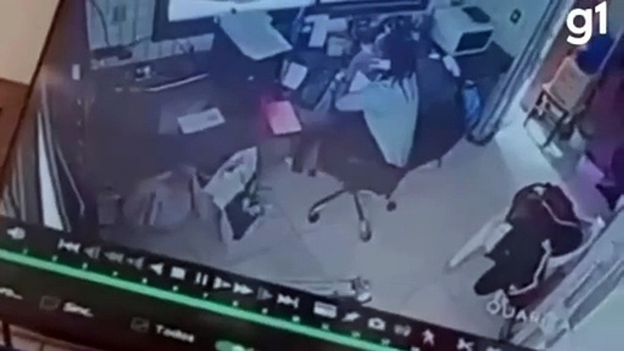 Morador se exalta em portaria após ser barrado em condomínio