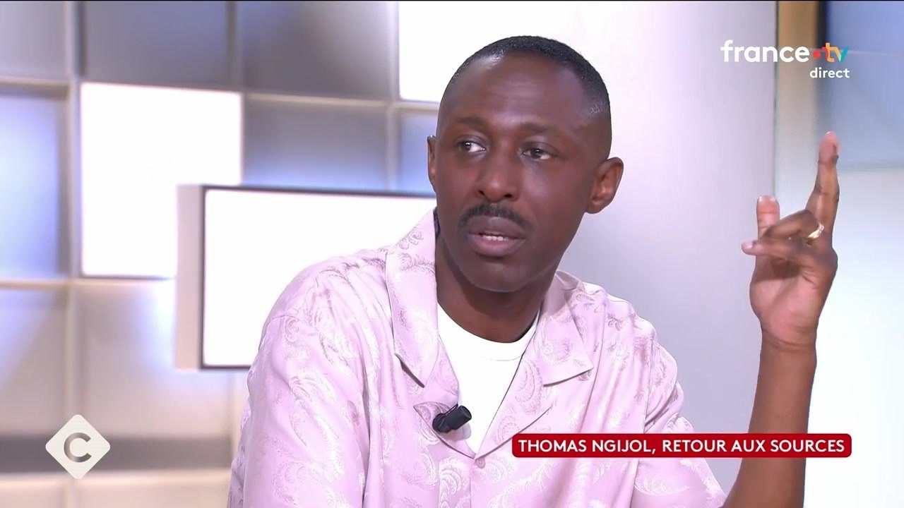 Thomas Ngijol fait de rares révélations sur son rôle de père : "J’aurais voulu avoir un mini-Thomas" (VIDÉO)