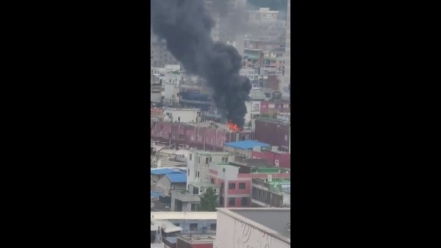 경기 부천 상가건물 옥상서 불...다친 사람 없어 / YTN