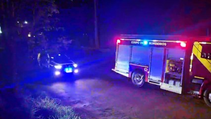 Carro bate em barranco na marginal da BR-369 e mulher fica gravemente ferida