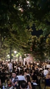 Reggio Emilia, fuochi d?artificio esplosi nel cuore della movida: panico in piazza Fontanesi