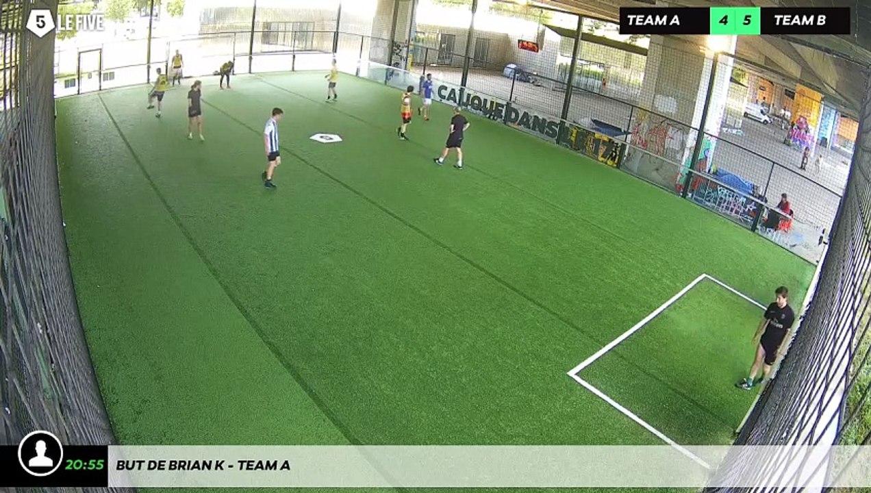 But de Brian K - Team A