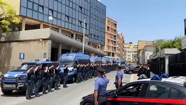 Cordoglio brigadiere capo Carlo Legrottaglie: gli onori del reparto Mobile della Polizia di Stato
